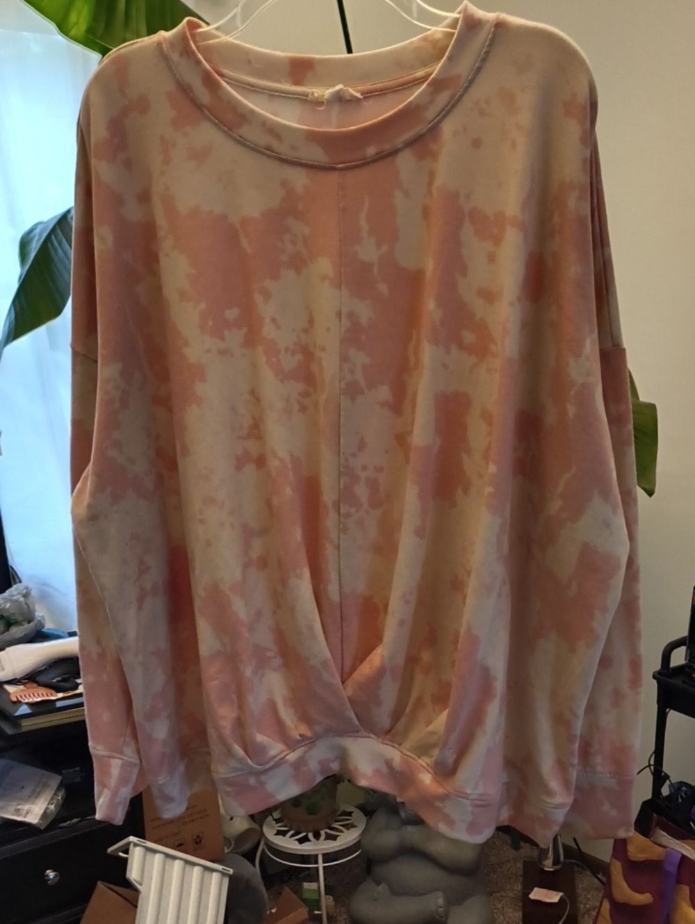 Relaxed Pink Tie-Dye Pullover Hoodie with Gathered Front